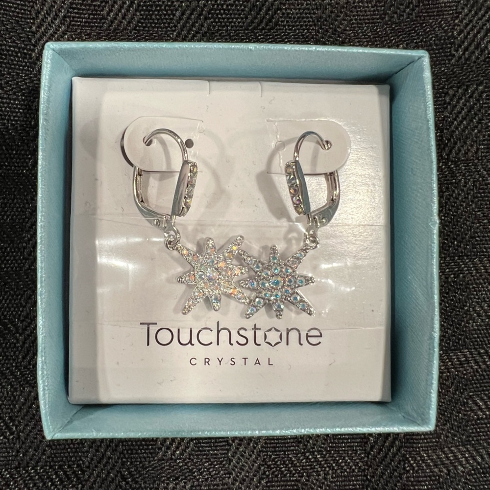 Shooting Stars earrings make exclusively with Swarovski crystals. Aurore Boreale